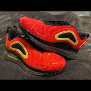 Woman’s air max 720 size 8.5.